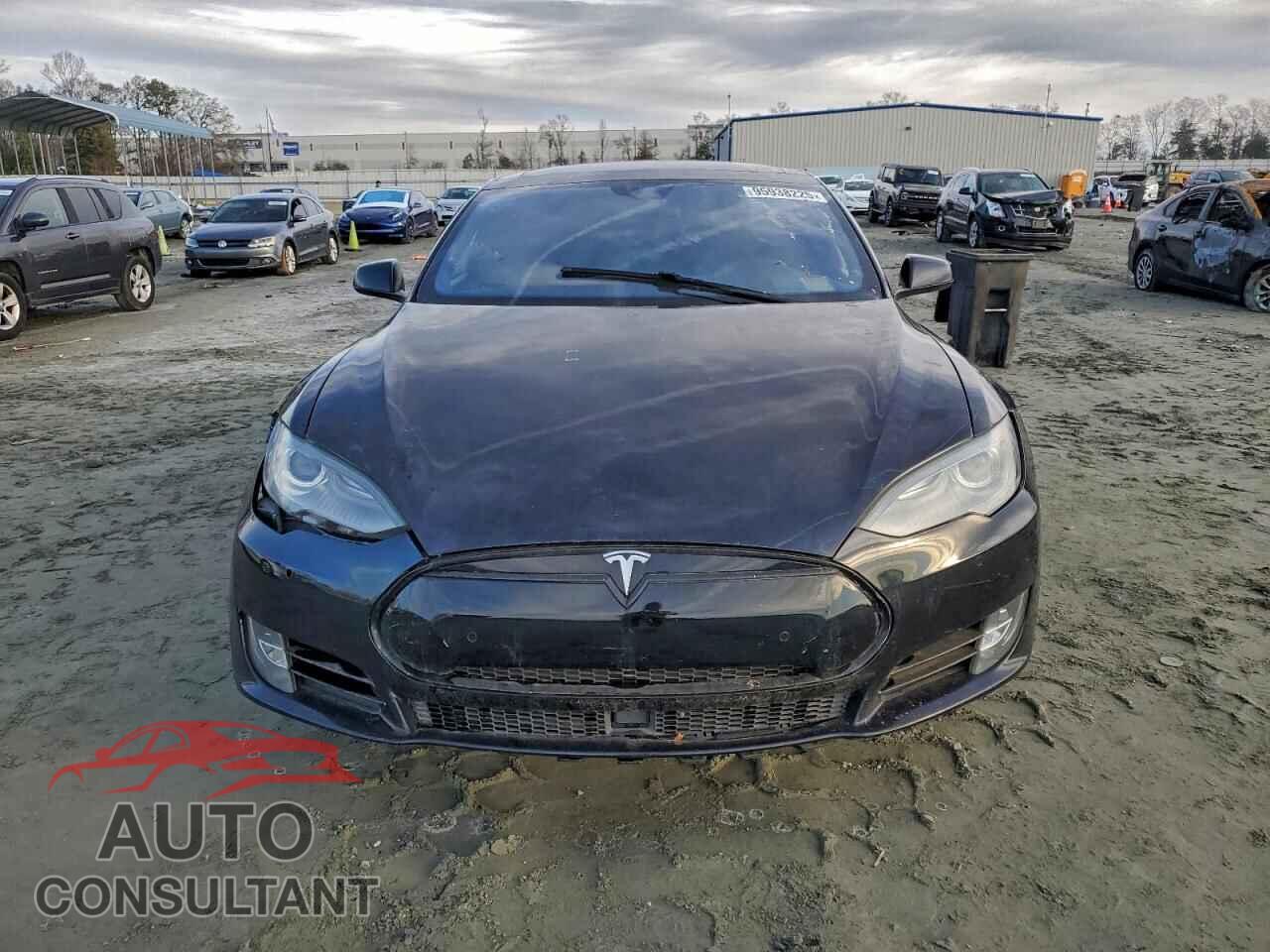 TESLA MODEL S 2015 - 5YJSA1E44FF110972