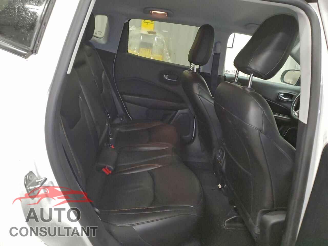 JEEP COMPASS 2021 - 3C4NJDCB2MT529529