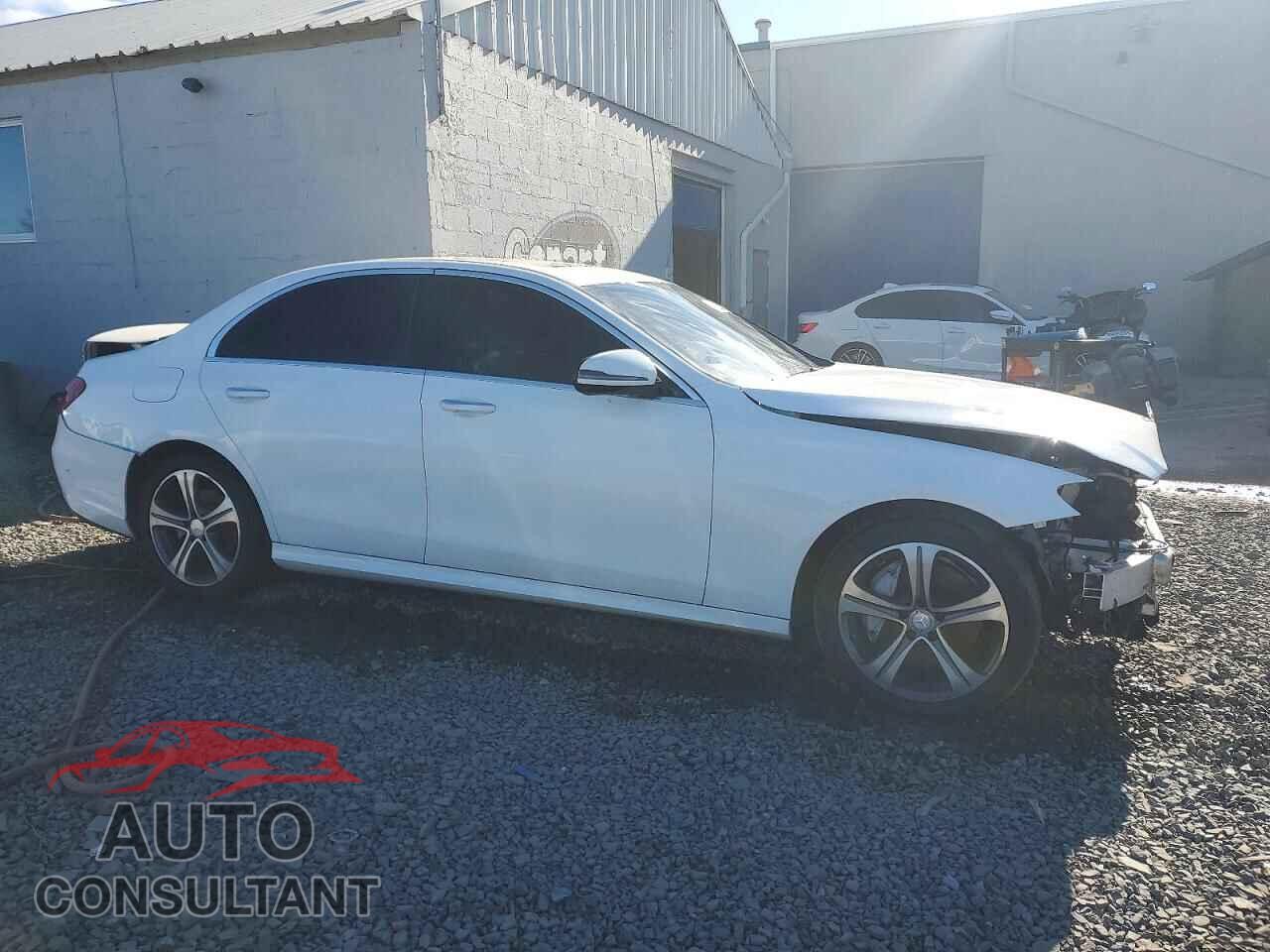 MERCEDES-BENZ E-CLASS 2017 - WDDZF4KB1HA190933