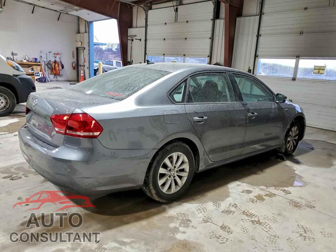 VOLKSWAGEN PASSAT 2015 - 1VWAT7A34FC040468