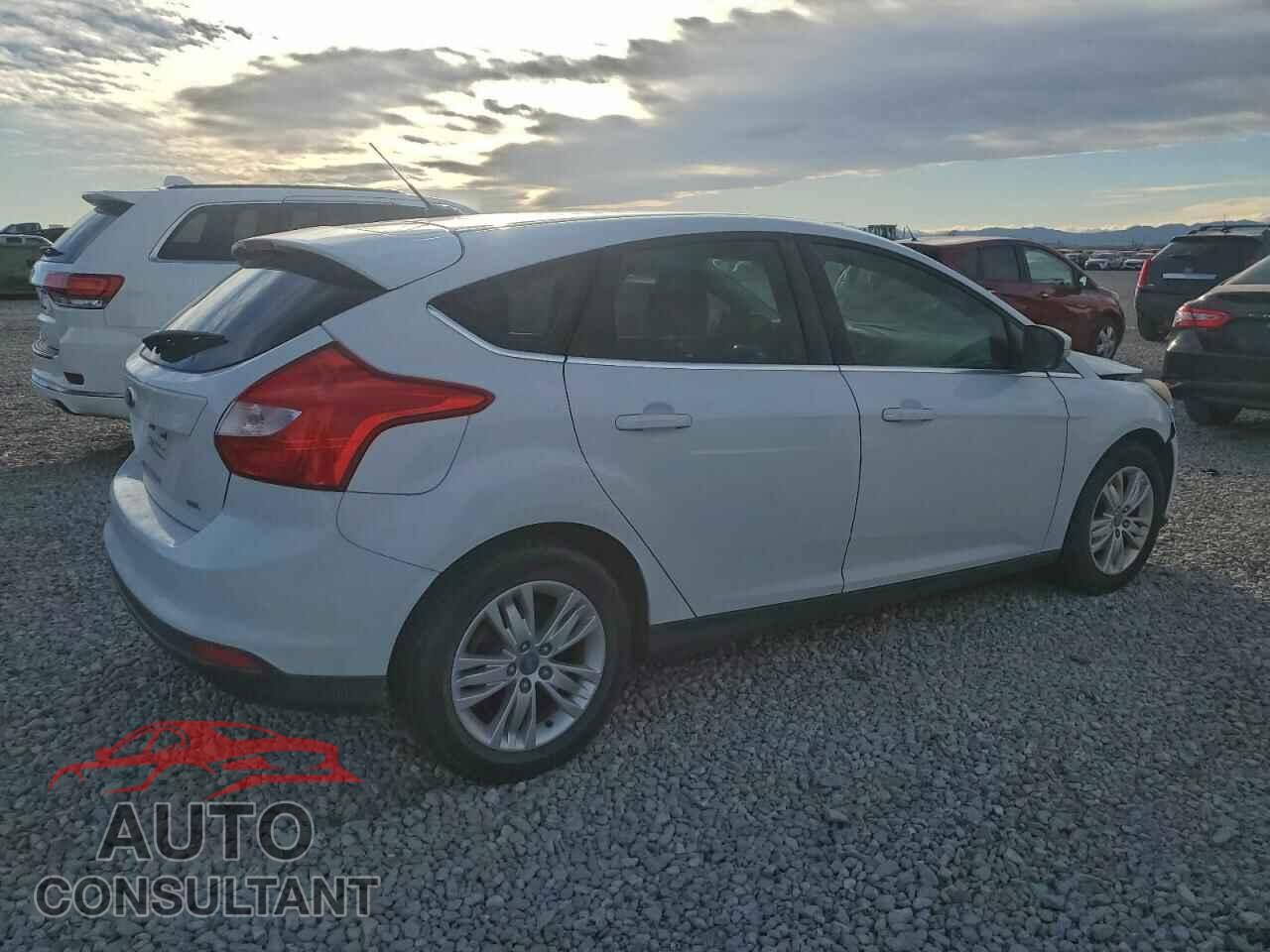 FORD FOCUS 2012 - 1FAHP3M25CL176045