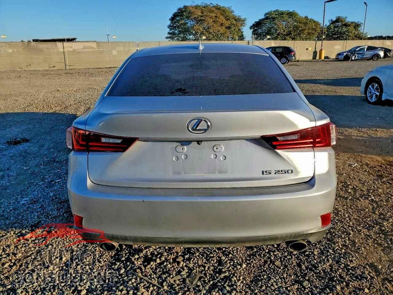 LEXUS IS 2014 - JTHBF1D24E5020799