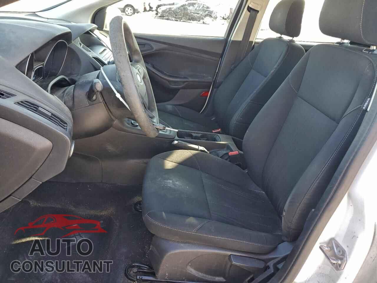 FORD FOCUS 2016 - 1FADP3E29GL238145
