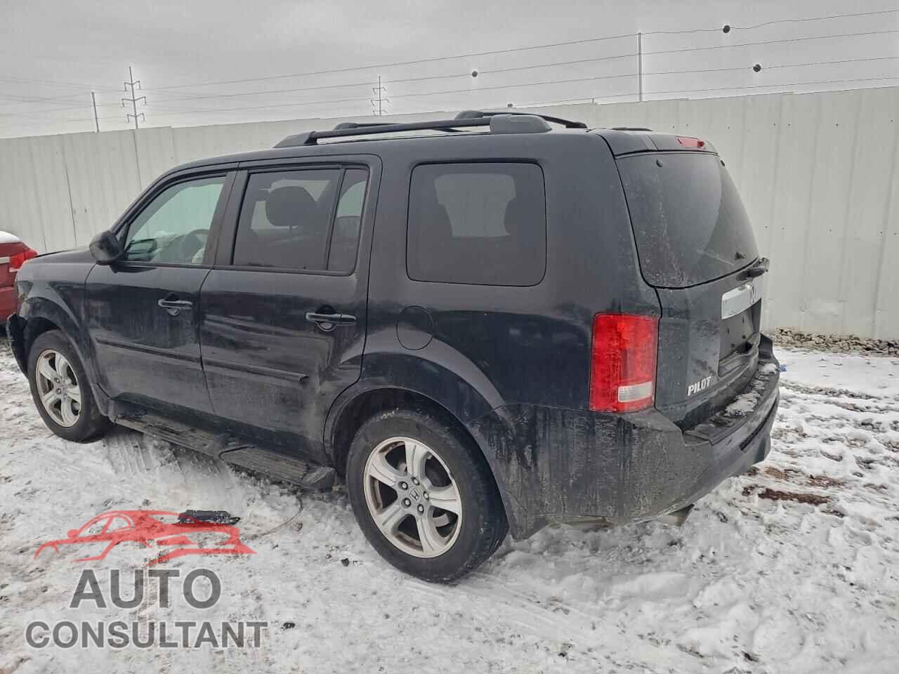 HONDA PILOT 2013 - 5FNYF4H77DB015631