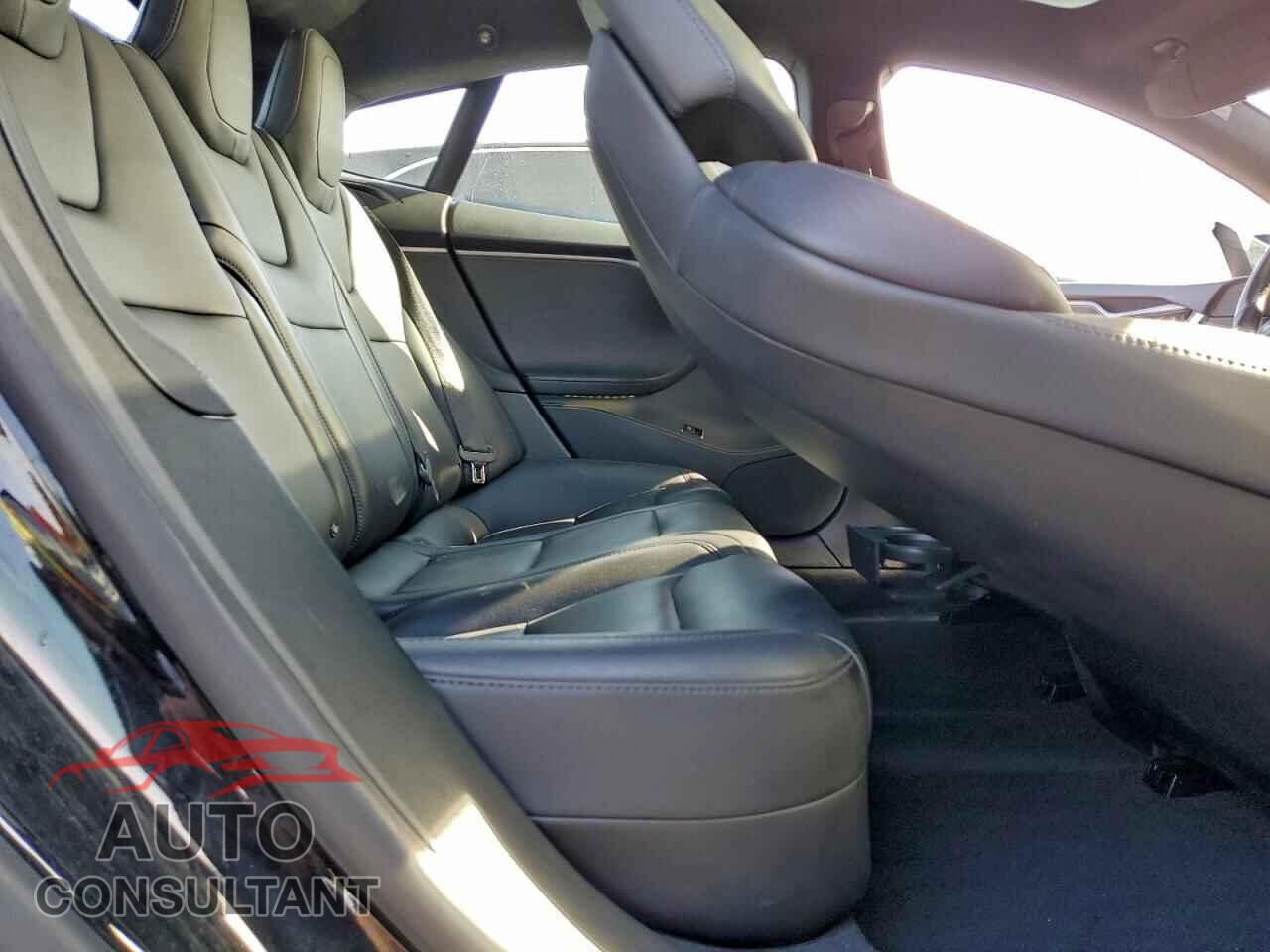 TESLA MODEL S 2019 - 5YJSA1E23KF302201