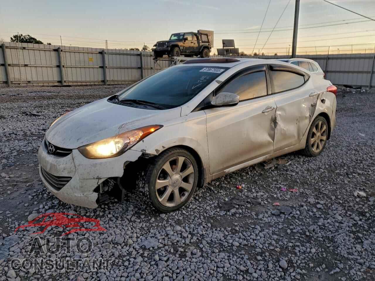 HYUNDAI ELANTRA 2013 - 5NPDH4AE7DH387828