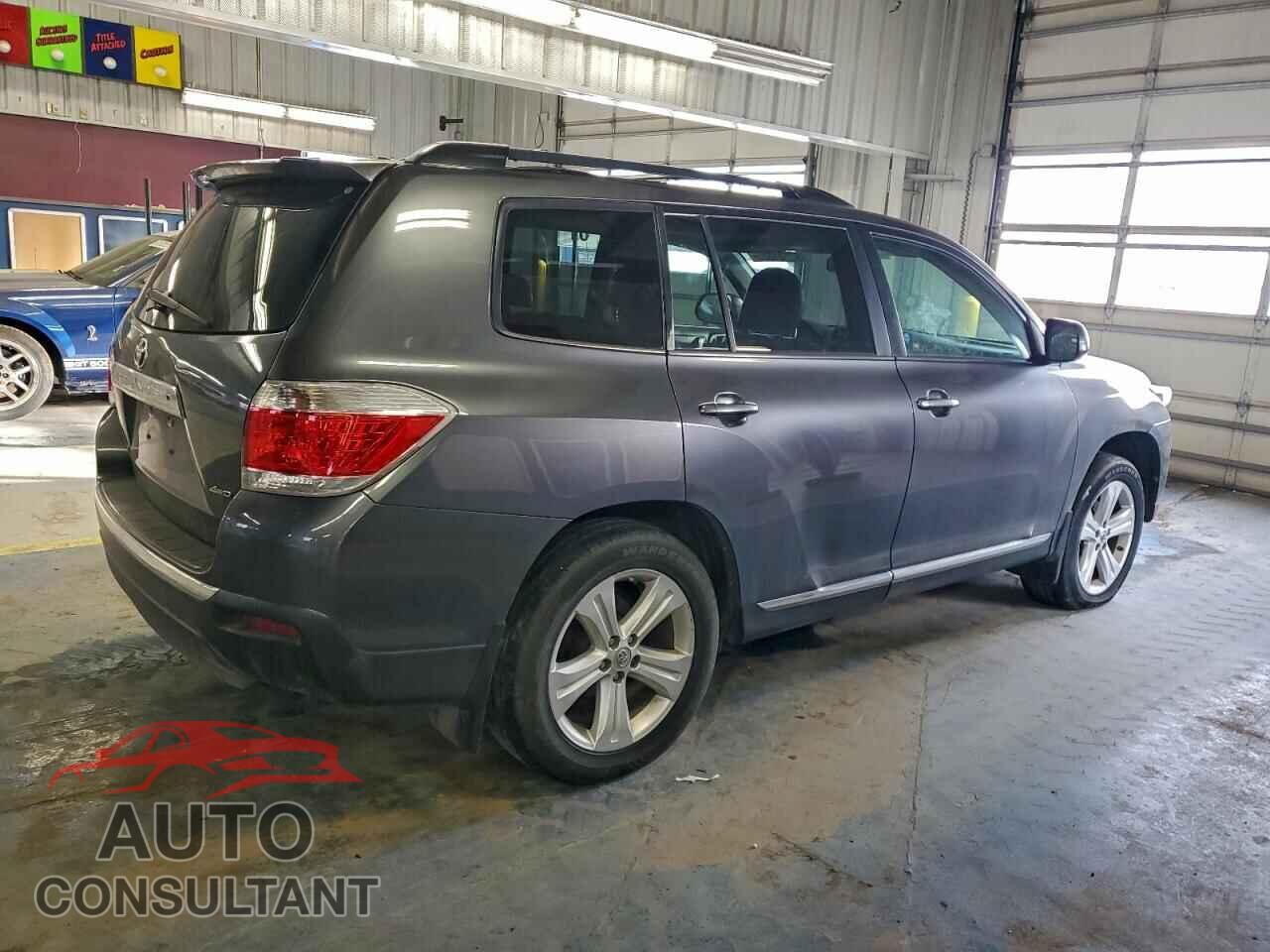 TOYOTA HIGHLANDER 2011 - 5TDBK3EH8BS091442