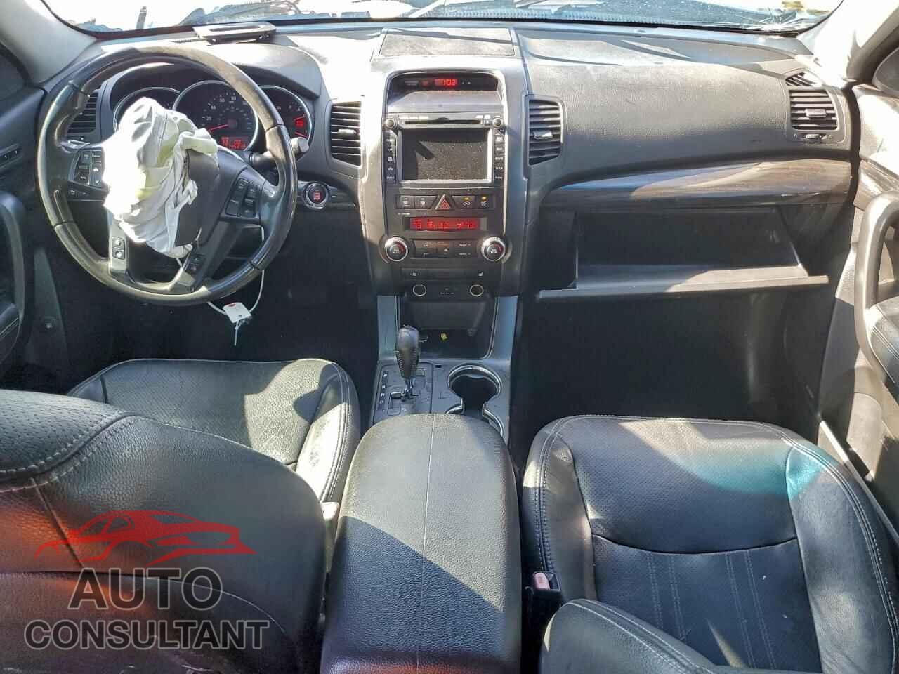 KIA SORENTO 2012 - 5XYKUDA21CG269238