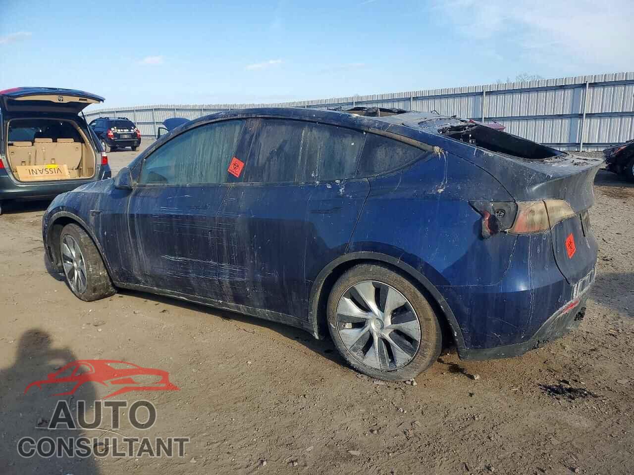 TESLA MODEL Y 2024 - 7SAYGAEE9RF005272