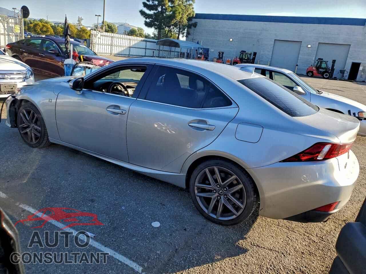 LEXUS IS 2015 - JTHBE1D28F5020177