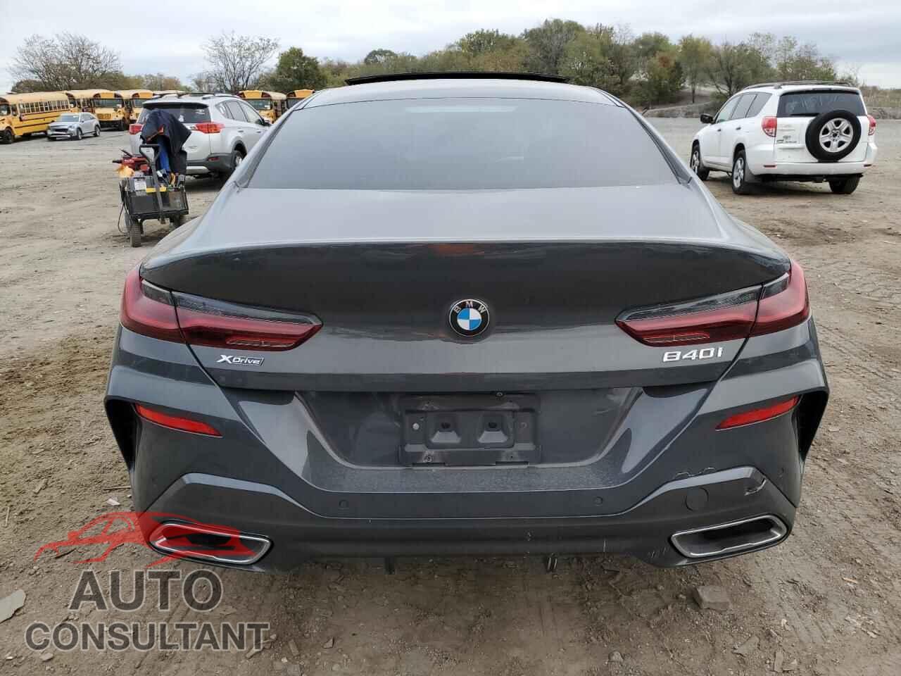 BMW 8 SERIES 2022 - WBAGV4C08NCG79525