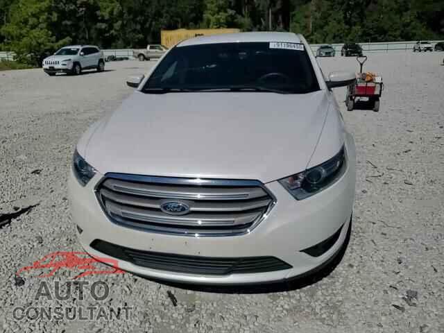 FORD TAURUS 2018 - 1FAHP2E89JG118622