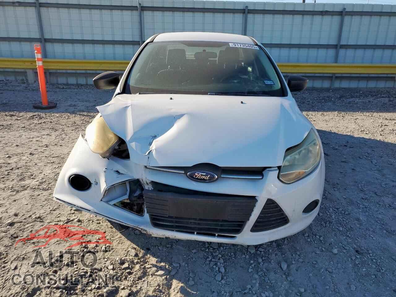FORD FOCUS 2014 - 1FADP3E23EL401028