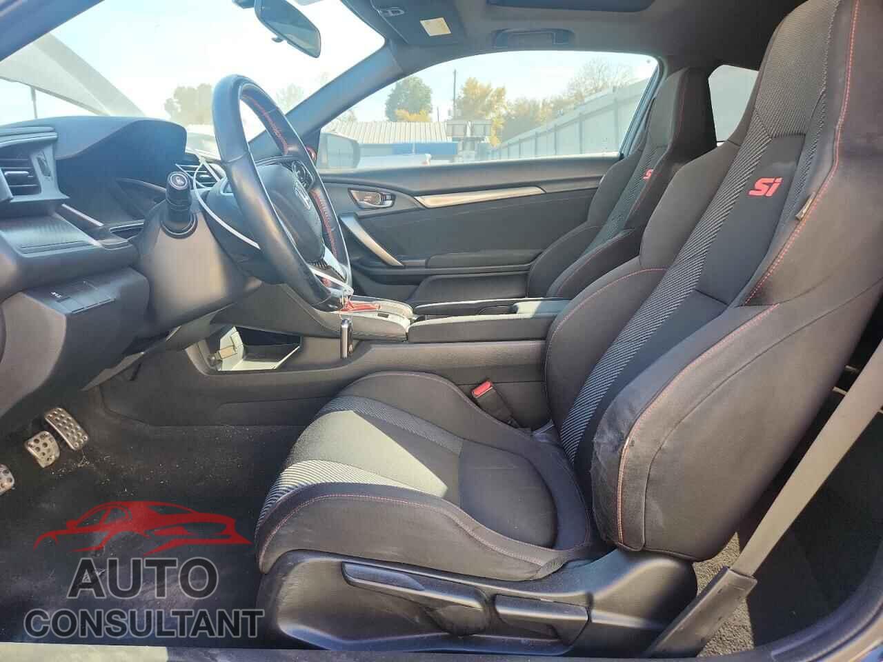 HONDA CIVIC 2018 - 2HGFC3A59JH750170