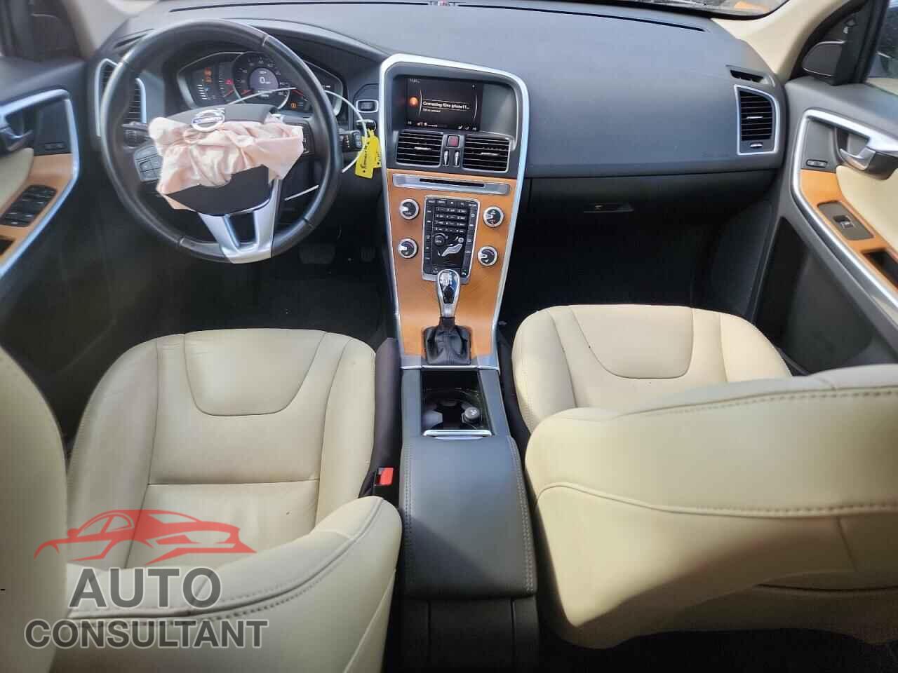 VOLVO XC60 2017 - YV440MRU5H2168065