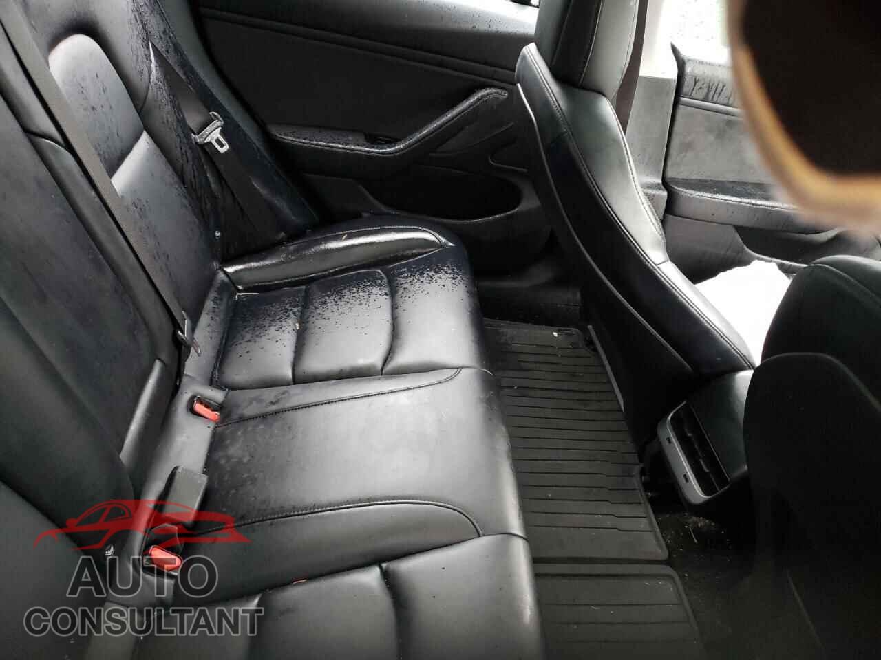 TESLA MODEL 3 2018 - 5YJ3E1EA9JF020563