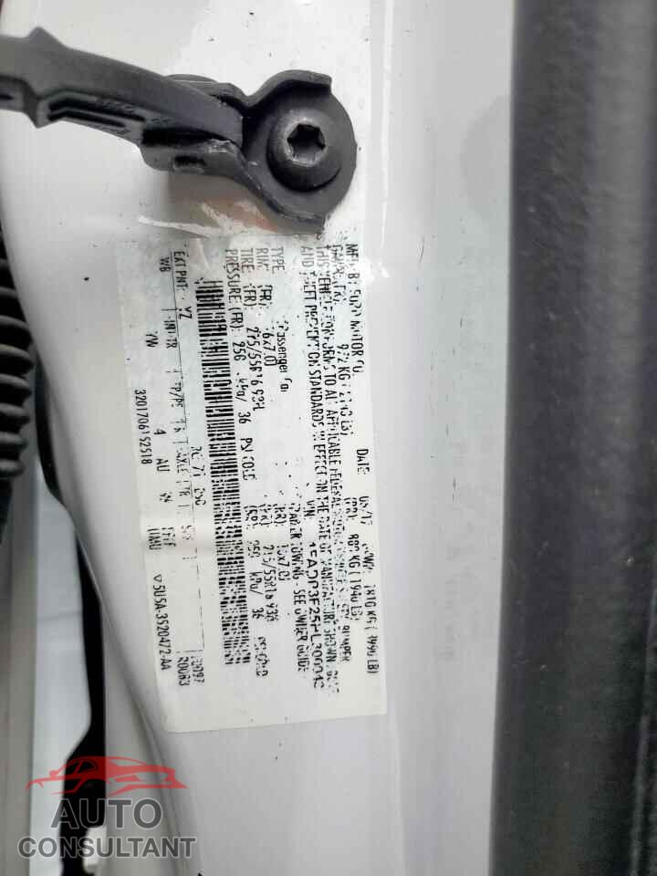 FORD FOCUS 2017 - 1FADP3F25HL300043