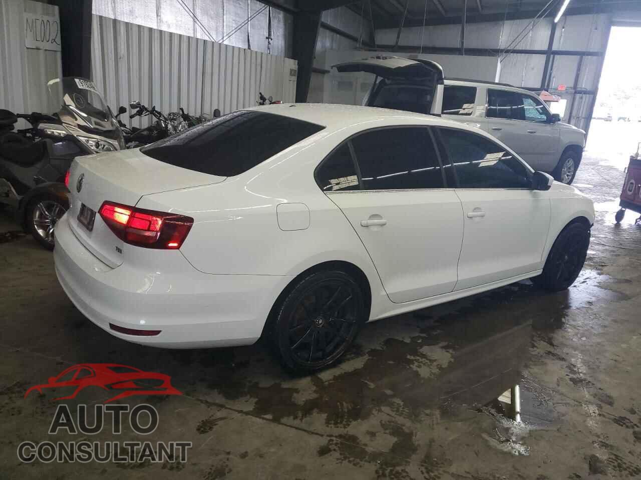 VOLKSWAGEN JETTA 2017 - 3VW2B7AJ5HM339975