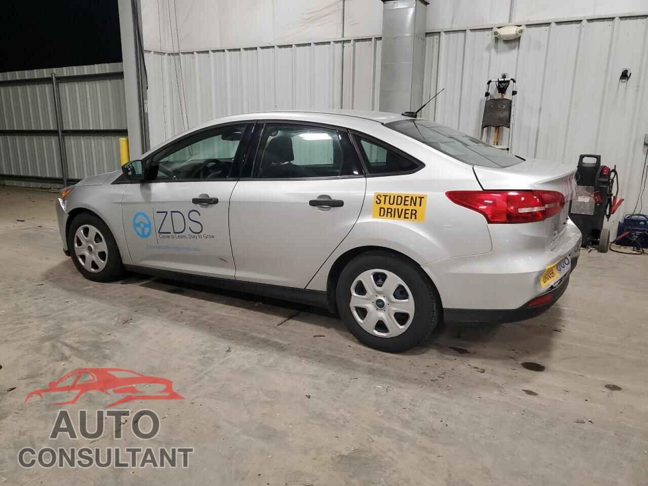 FORD FOCUS 2016 - 1FADP3E21GL383776