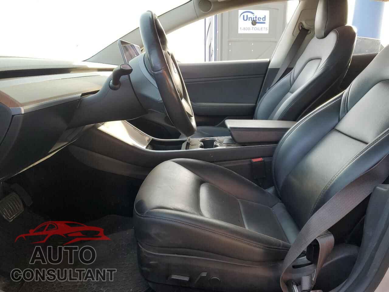 TESLA MODEL 3 2018 - 5YJ3E1EA4JF048688