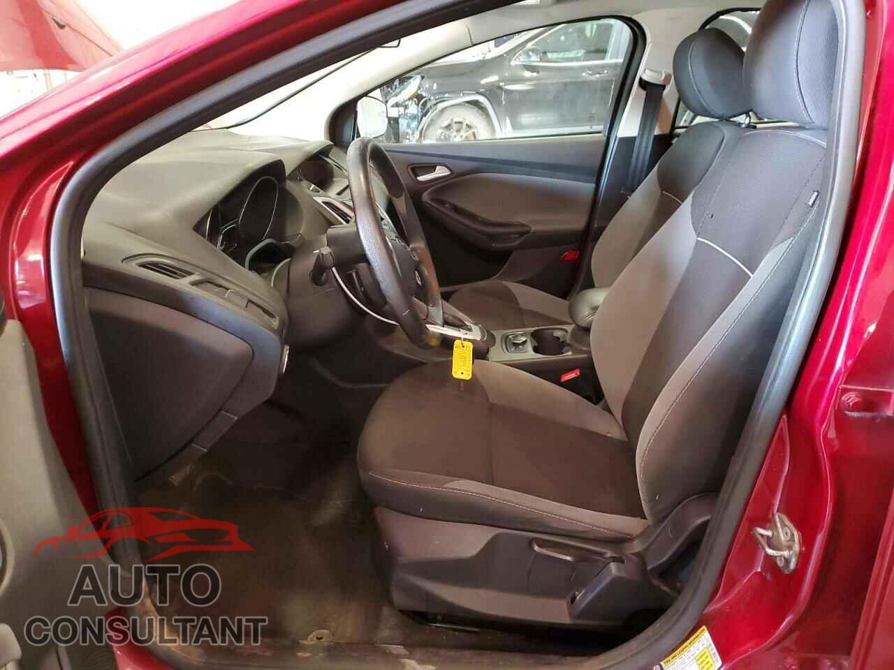 FORD FOCUS 2014 - 1FADP3F2XEL441637