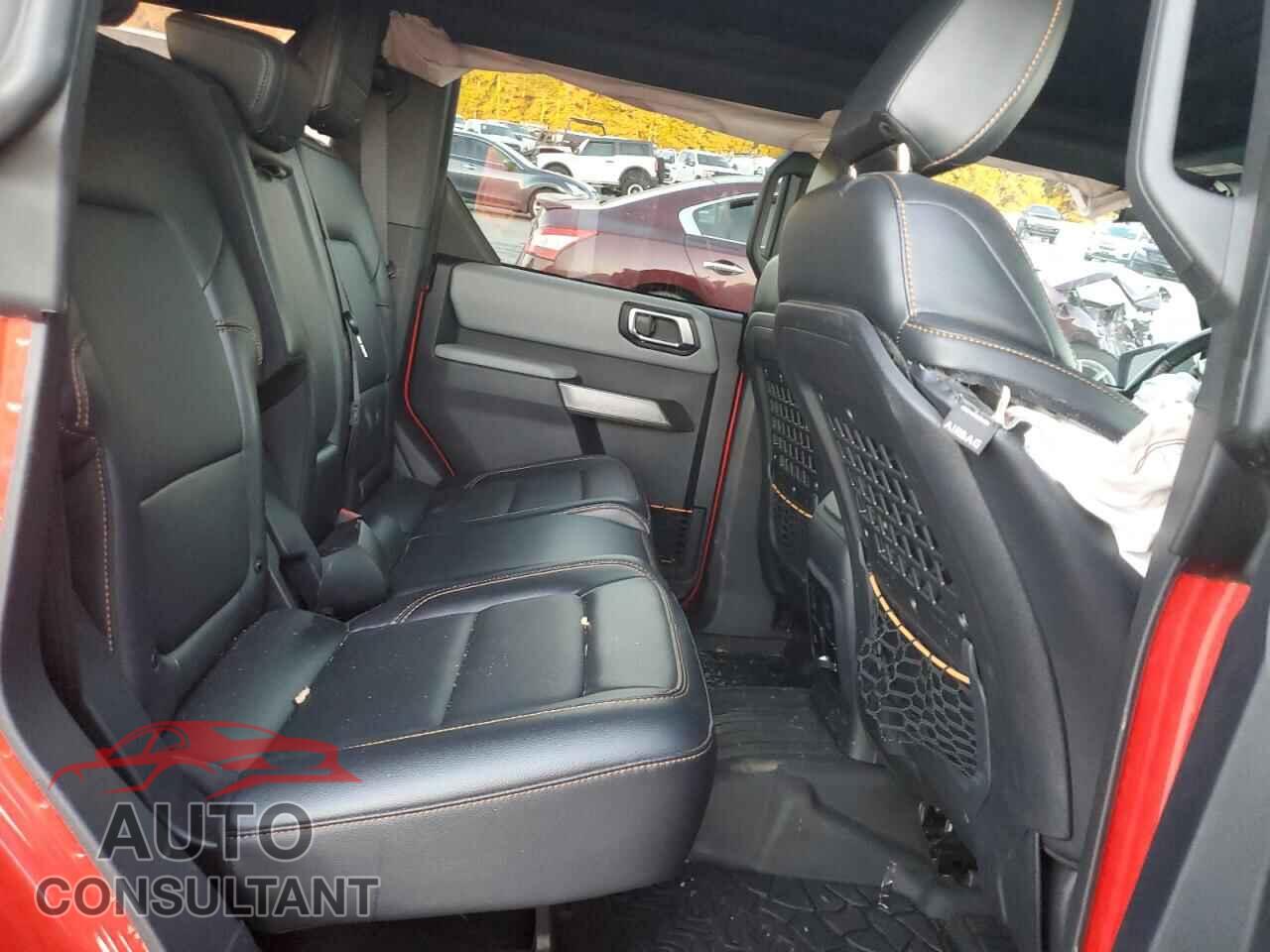 FORD BRONCO 2023 - 1FMEE5DH8PLB33825