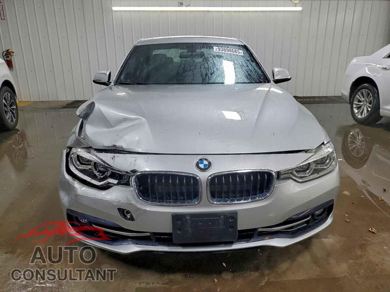 BMW 330 2018 - WBA8D9C52JEM31380