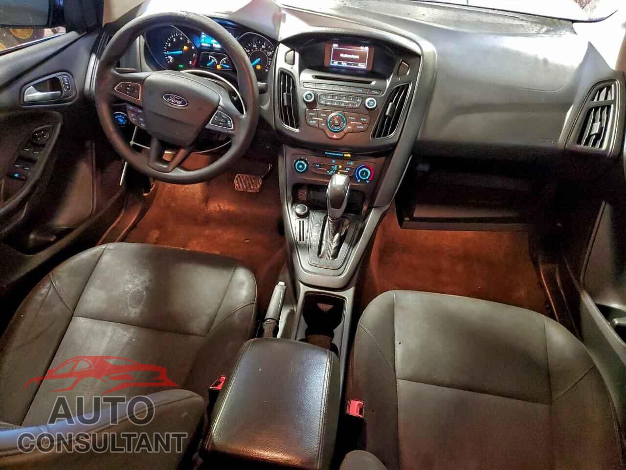 FORD FOCUS 2015 - 1FADP3F23FL250837