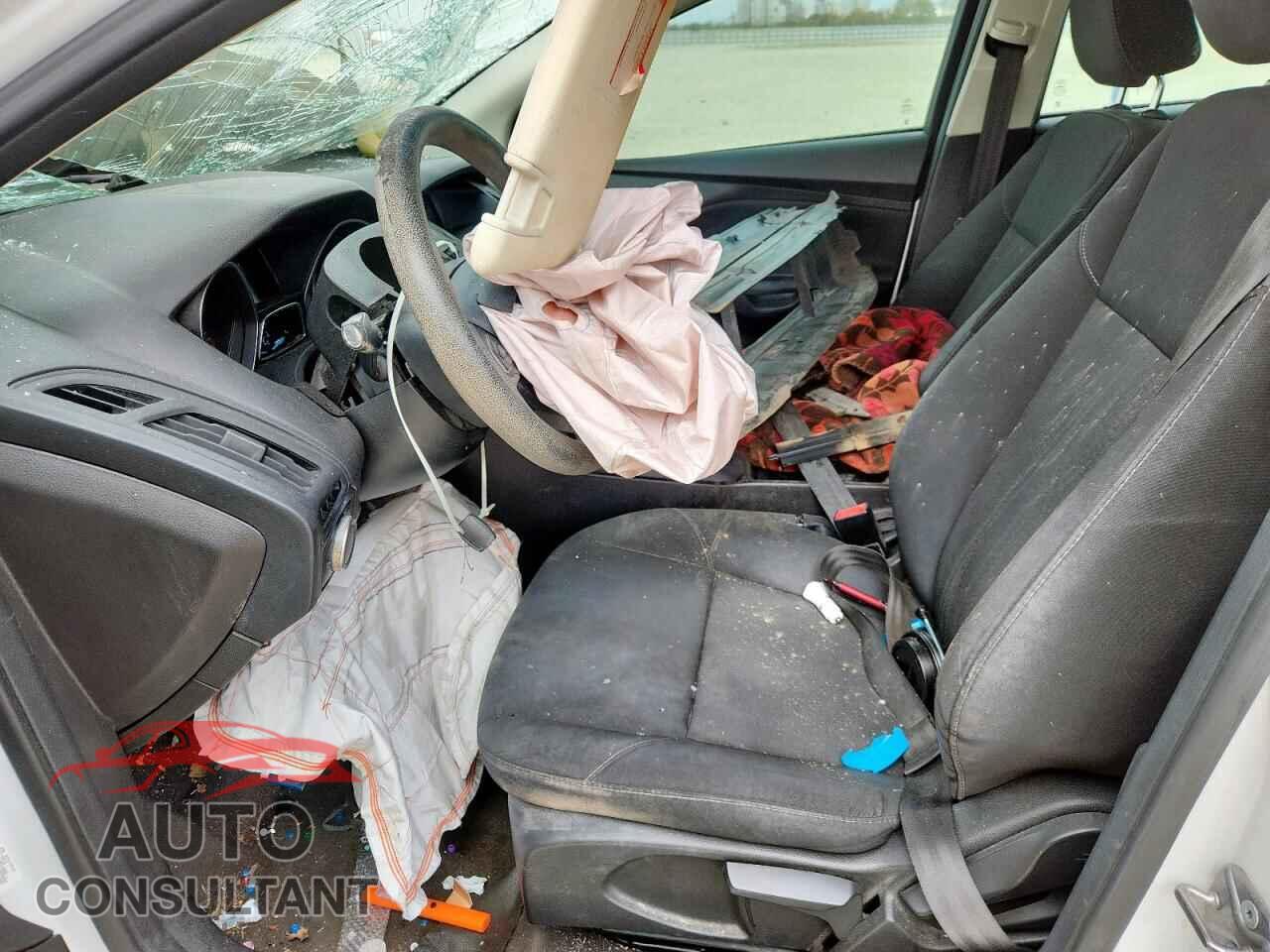 FORD FOCUS 2016 - 1FADP3F28GL359943