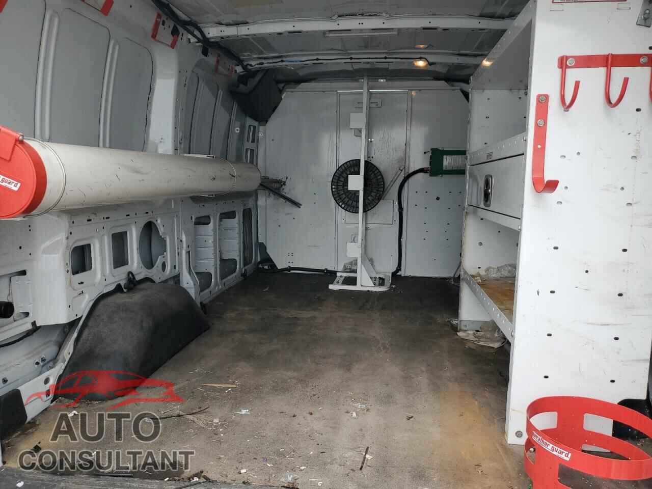 FORD TRANSIT 2015 - 1FTNE1ZM0FKA18465