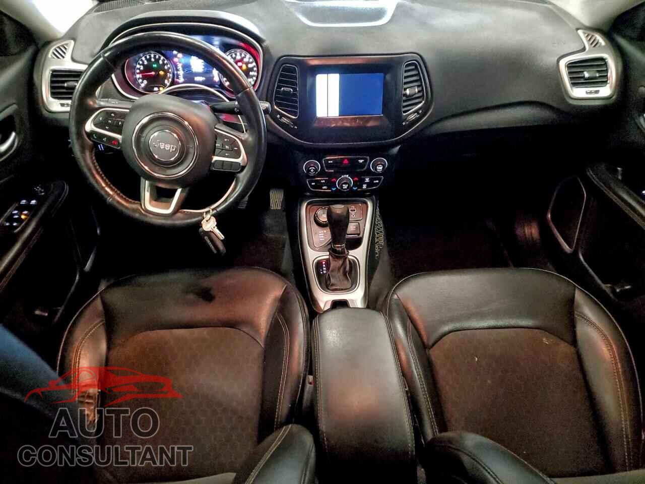 JEEP COMPASS 2018 - 3C4NJDBB9JT366228