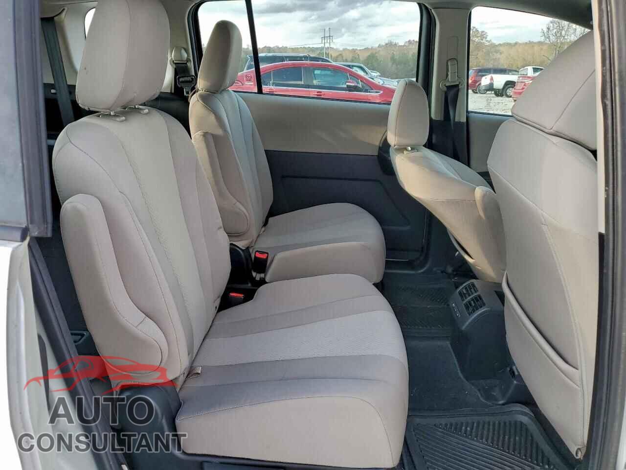 MAZDA 5 2014 - JM1CW2BL5E0174846