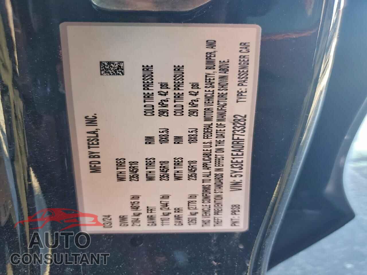 TESLA MODEL 3 2024 - 5YJ3E1EA0RF733282