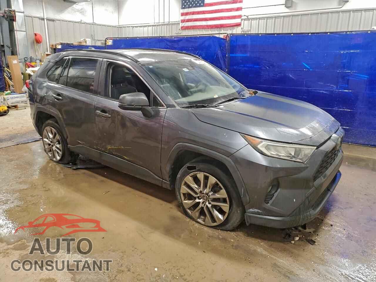 TOYOTA RAV4 2019 - JTMC1RFV2KD013636