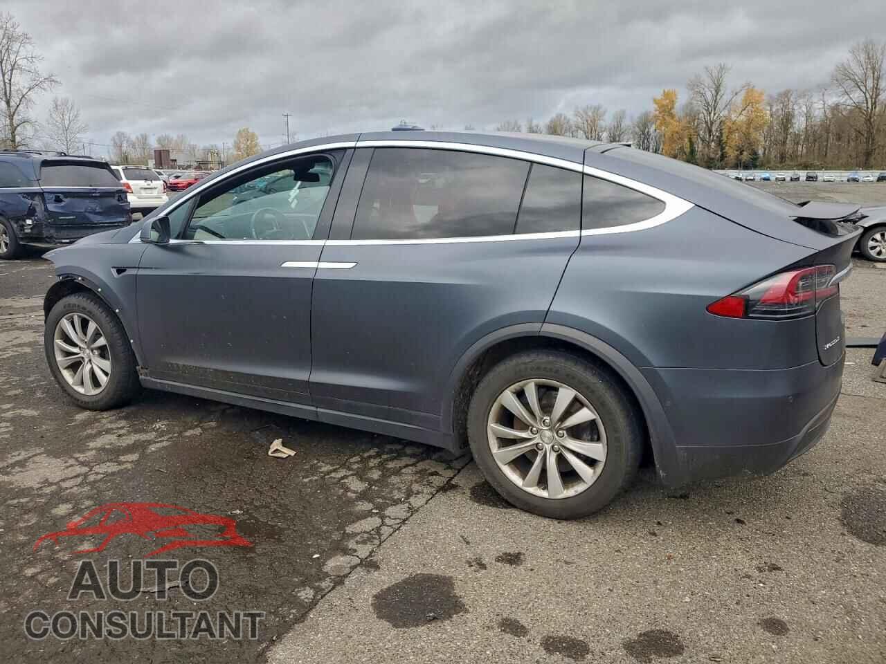 TESLA MODEL X 2016 - 5YJXCBE21GF011967