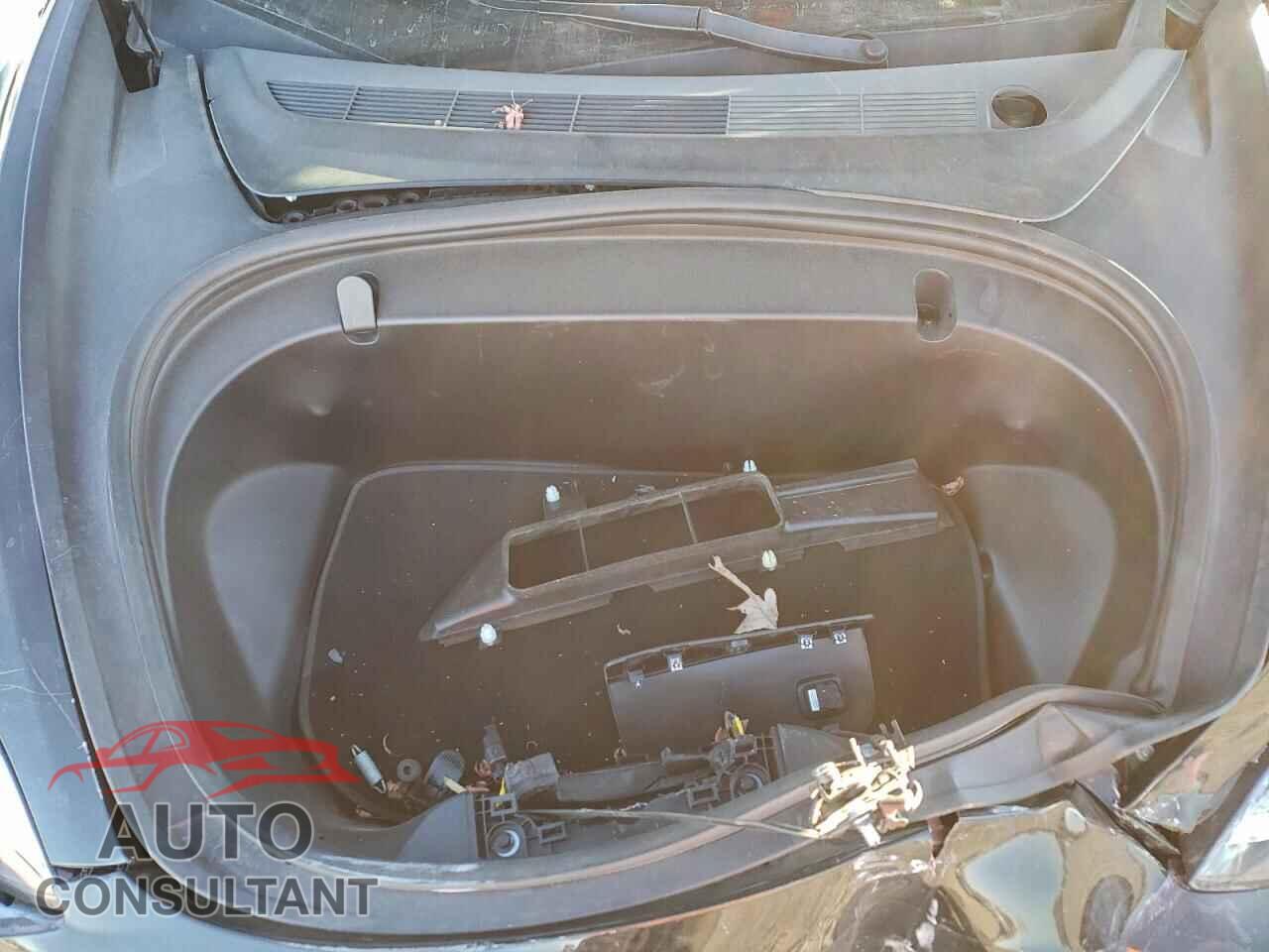 TESLA MODEL 3 2019 - 5YJ3E1EB3KF438434