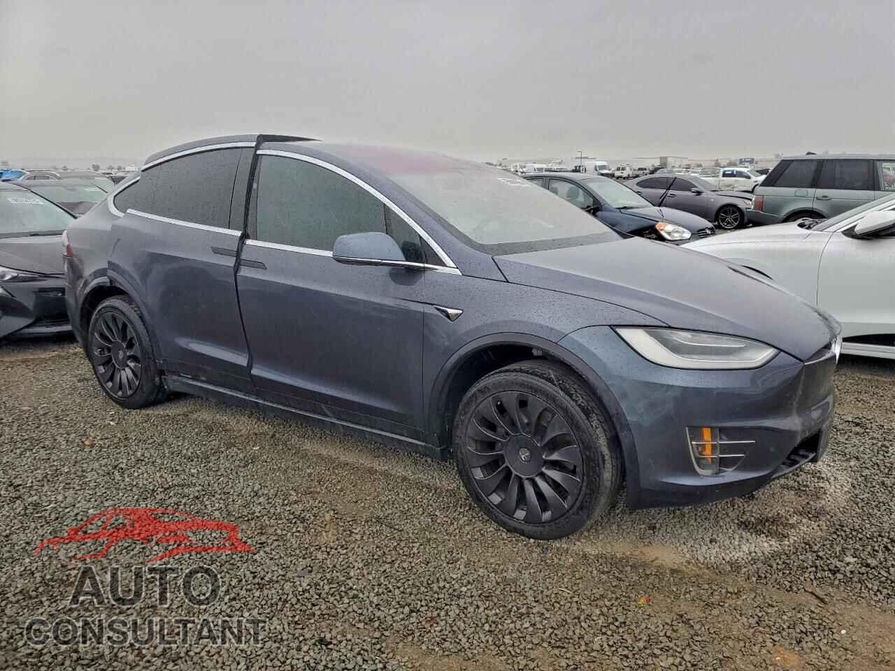 TESLA MODEL X 2020 - 5YJXCAE27LF305667