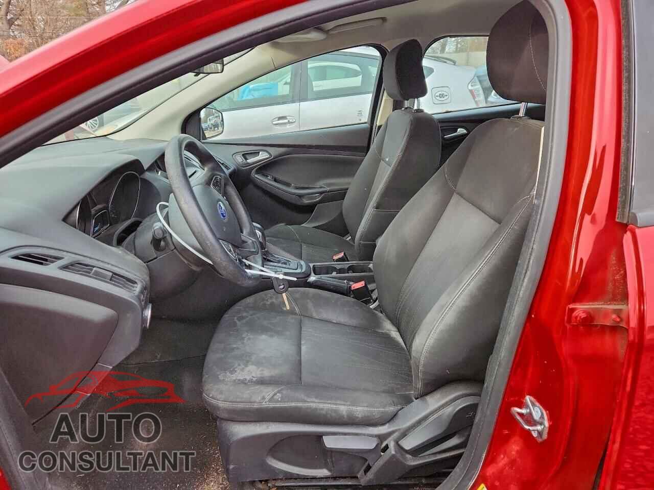 FORD FOCUS 2017 - 1FADP3K2XHL278417
