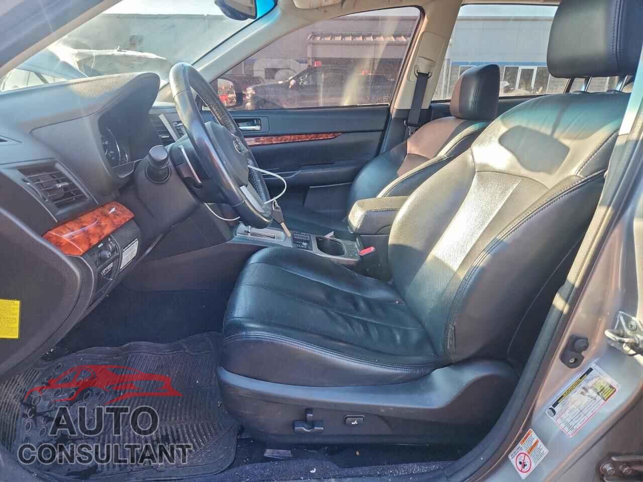 SUBARU OUTBACK 2010 - 4S4BRBKC8A3320602