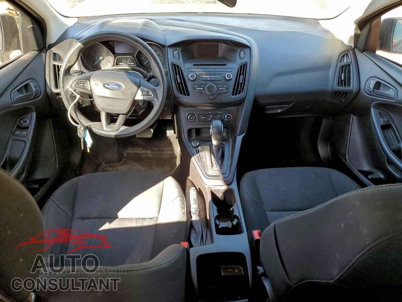 FORD FOCUS 2017 - 1FADP3E20HL316216