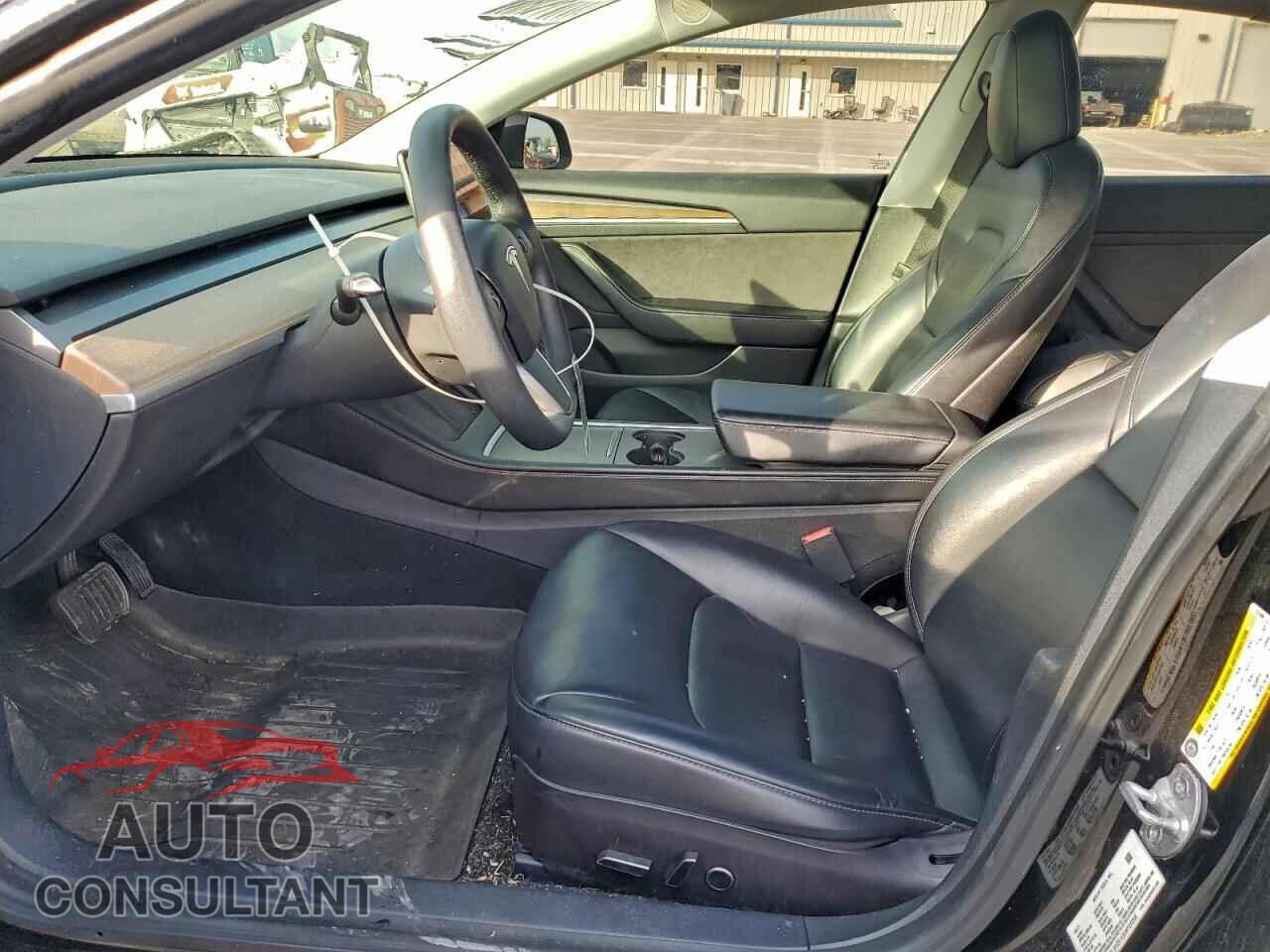 TESLA MODEL 3 2021 - 5YJ3E1EB3MF033306