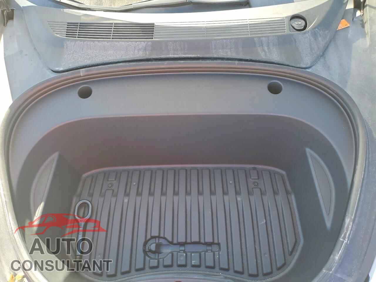 TESLA MODEL 3 2021 - 5YJ3E1EBXMF852779