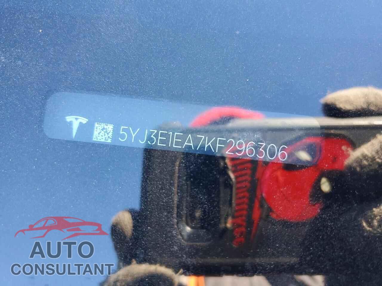 TESLA MODEL 3 2019 - 5YJ3E1EA7KF296306