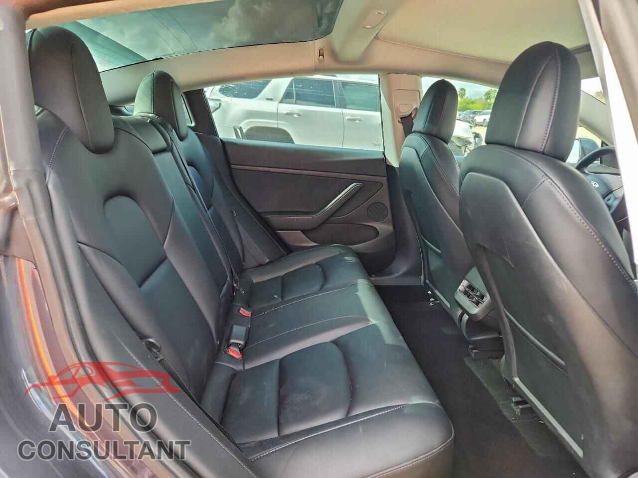 TESLA MODEL 3 2022 - 5YJ3E1EB3NF179996