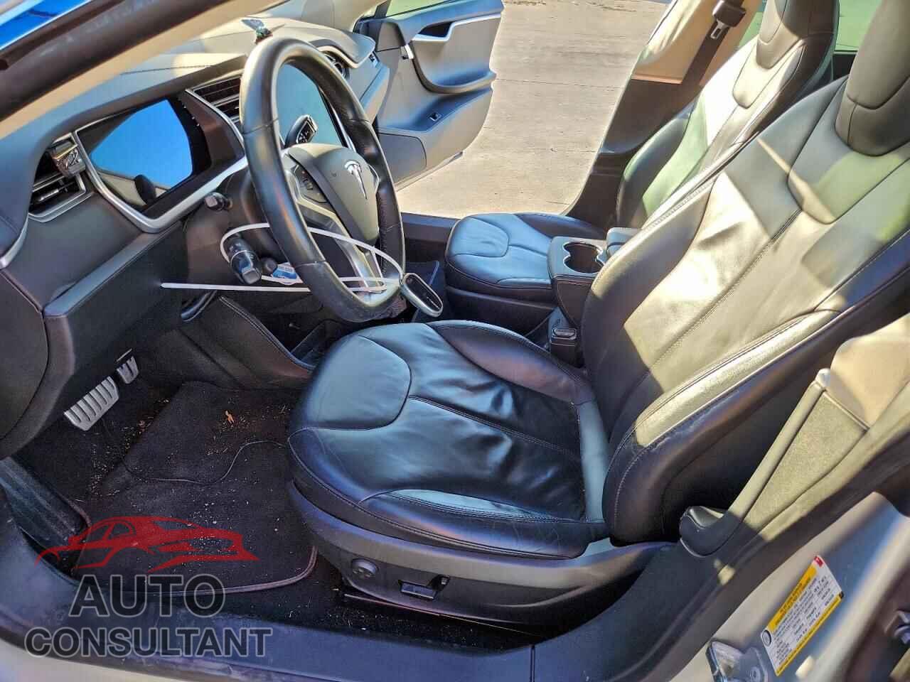 TESLA MODEL S 2013 - 5YJSA1CP4DFP26200