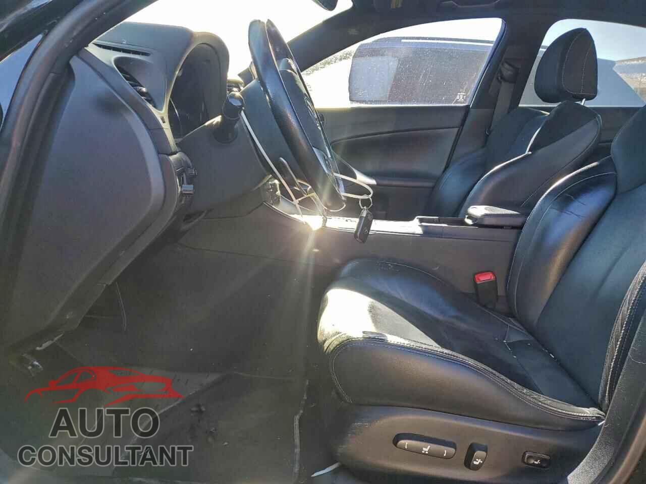 LEXUS IS 2012 - JTHBF5C2XC5171166