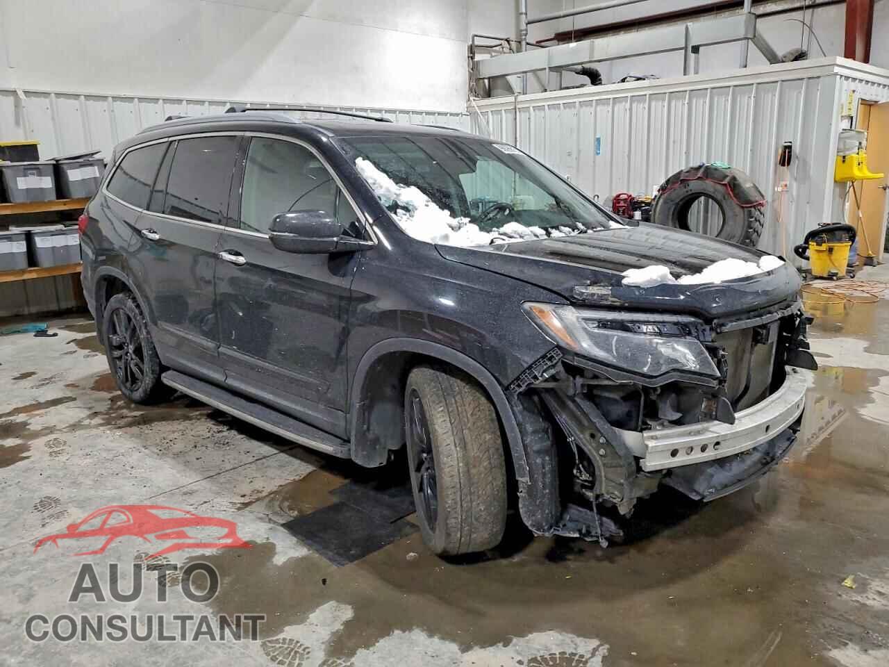 HONDA PILOT 2017 - 5FNYF6H07HB013771