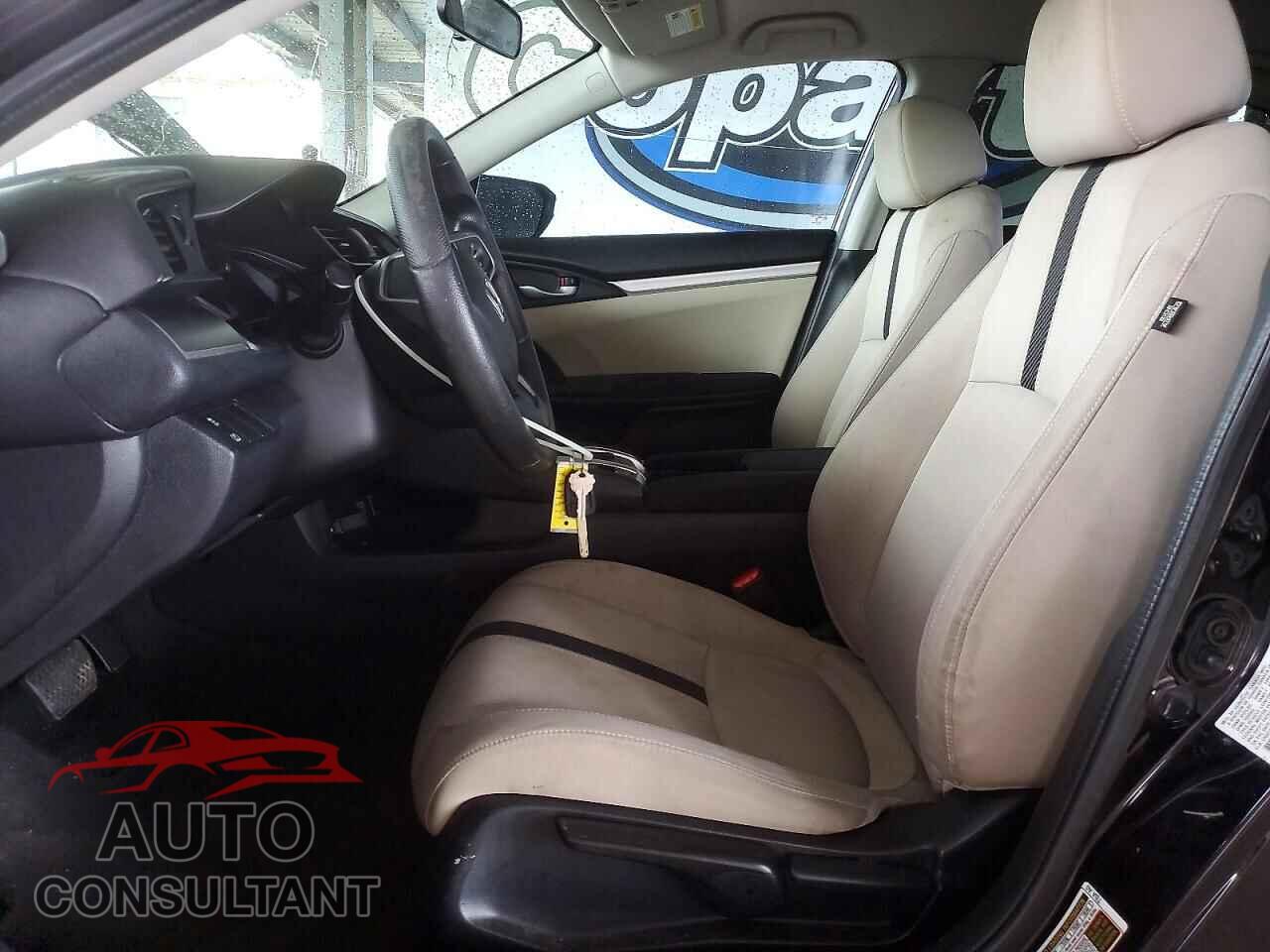 HONDA CIVIC 2017 - 2HGFC2F56HH517067