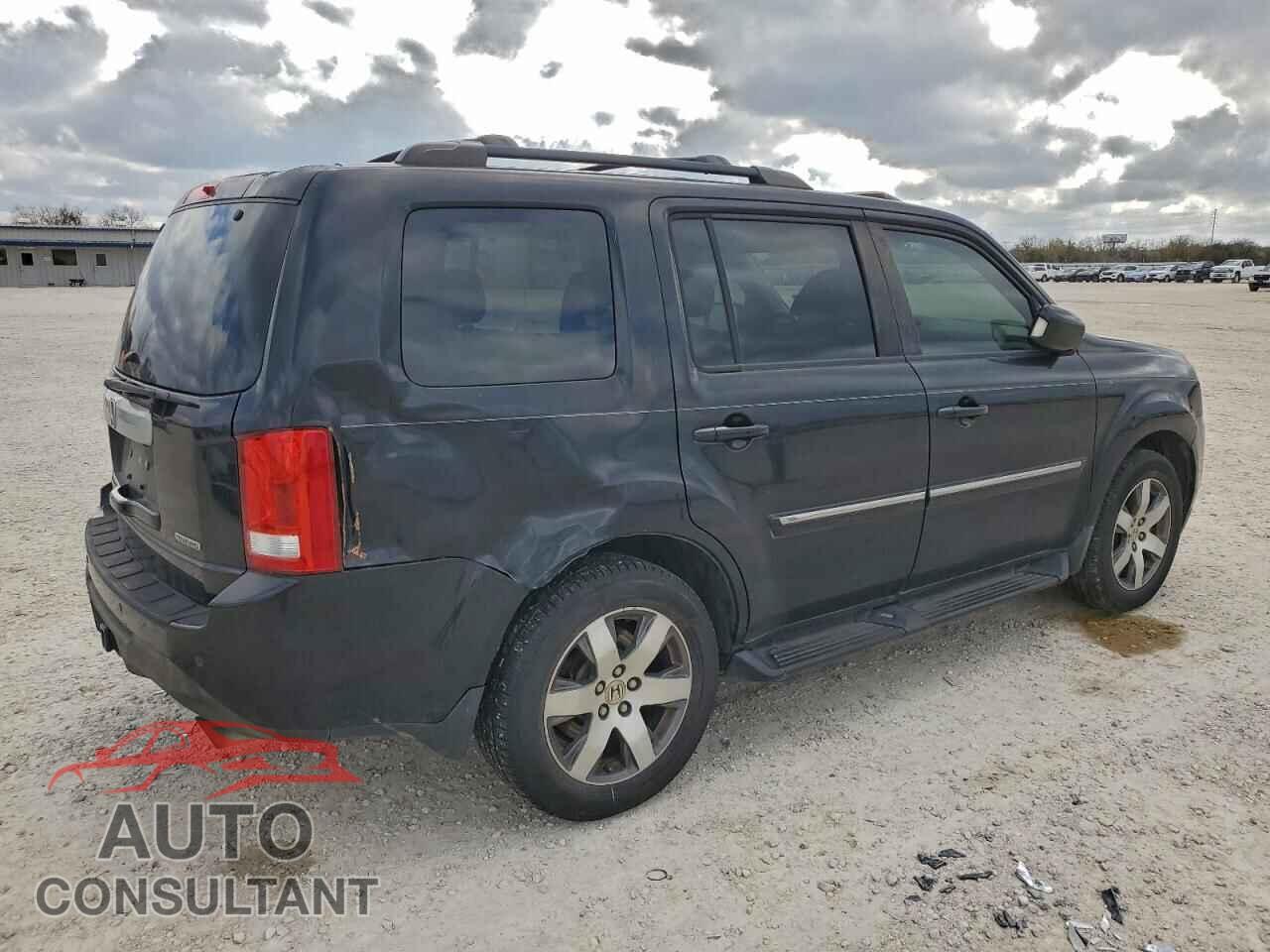 HONDA PILOT 2014 - 5FNYF3H96EB001572