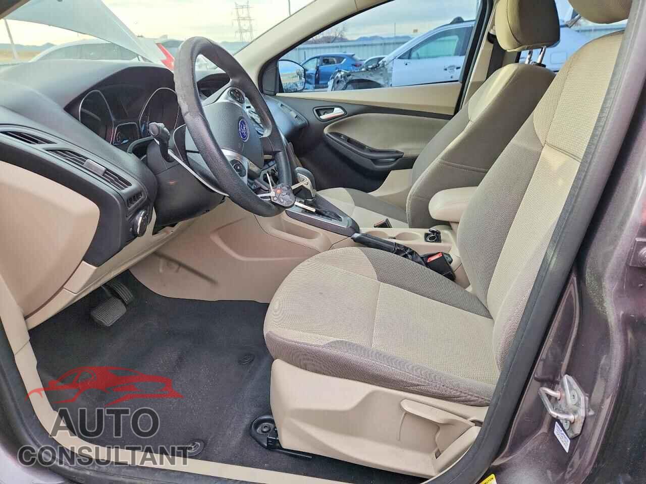 FORD FOCUS 2014 - 1FADP3F22EL381739
